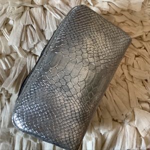 LeSportSac cosmetic case